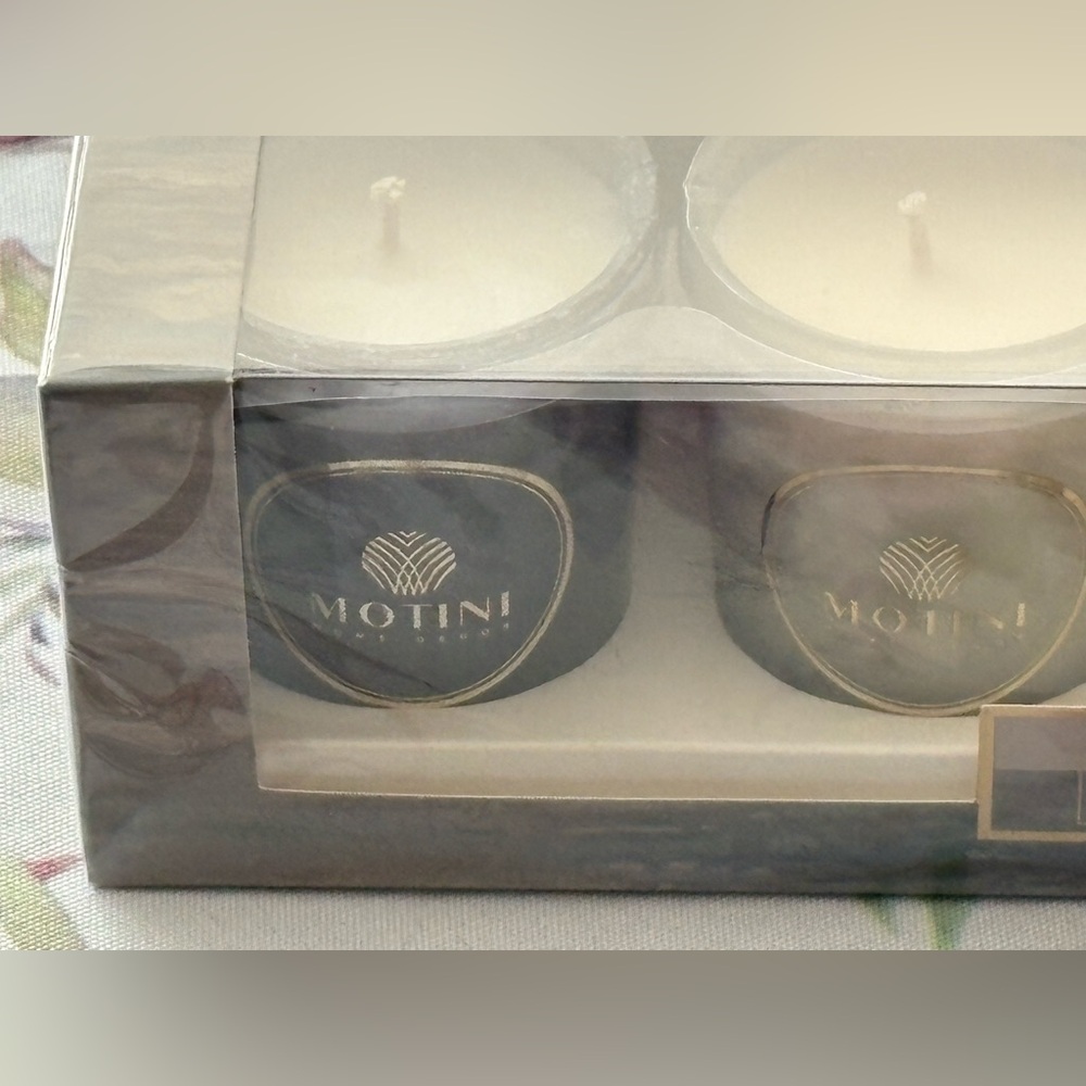 NEW IN BOX Set Of Four Candles / Dark Navy, Cream, Gold, Silver / Beautiful! - Picture 4 of 8